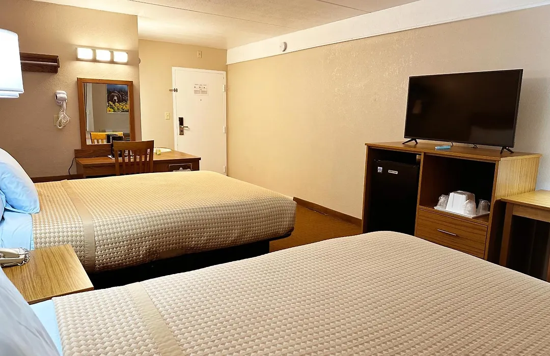 Sidney James Mountain Lodge-1