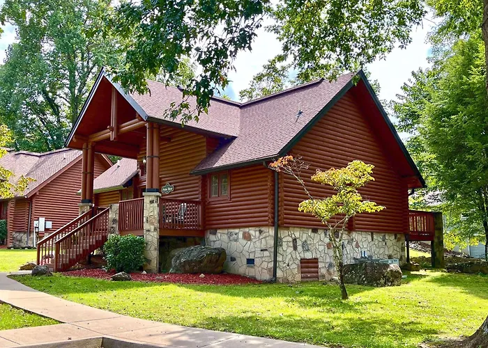 Hotel with pool: Hilton Vacation Club Bent Creek Golf Village Gatlinburg